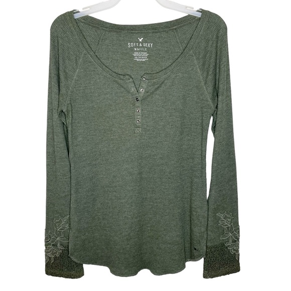 American Eagle Soft & Sexy Waffle V-Neck Long Sleeve Button Down Shirt w/ Lace - Picture 2 of 8